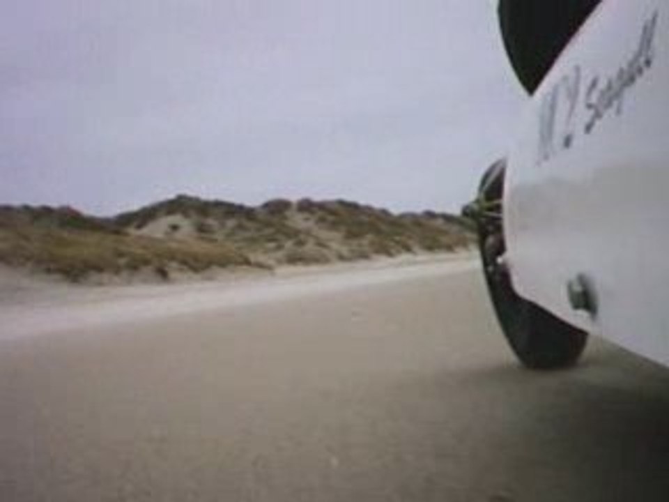 Char  voile sur la plage de Merlimont