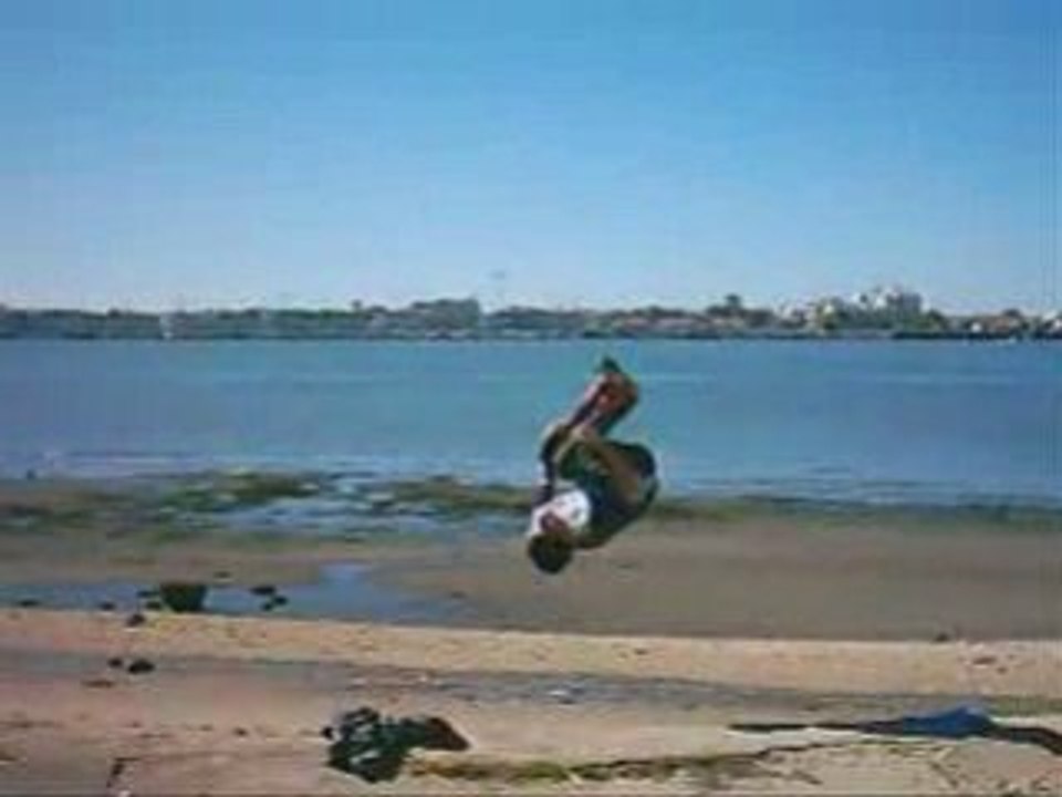 AdRi -(MIni sAmPLeR)- street stunts 08