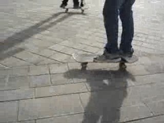 Remy en flip to manual skate