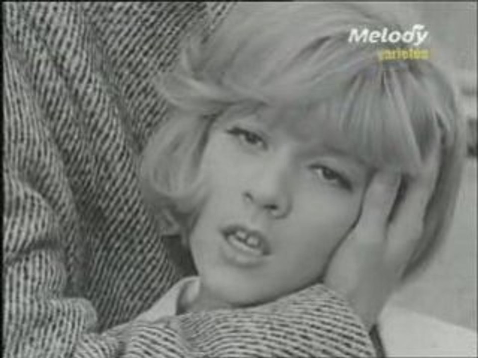 Sylvie Vartan -1964 -" Dans tes bras( je veux l ' oublier)".