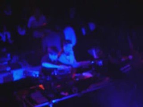 081206 Q.Mosimann et Hot vocation au Metropolis Paris 08