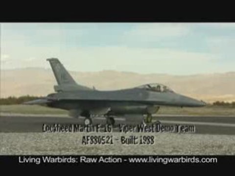 F-16 Blows Dust on Crowd - Living Warbirds: Raw Action