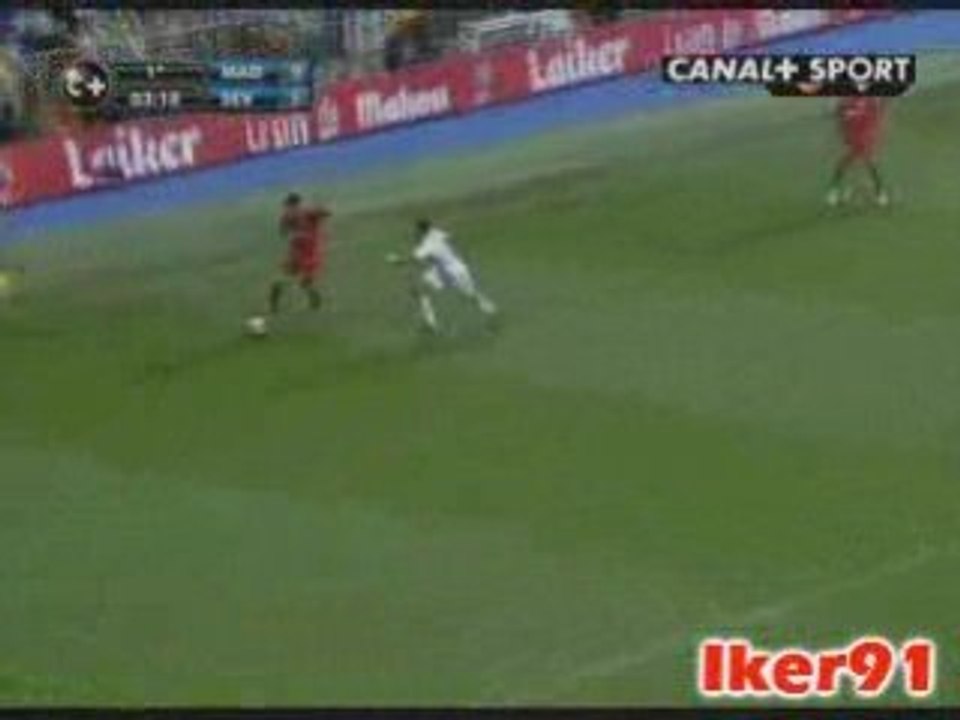 REAL MADRID - FC SEVILLE 0-1 BUT DE ADRIANO