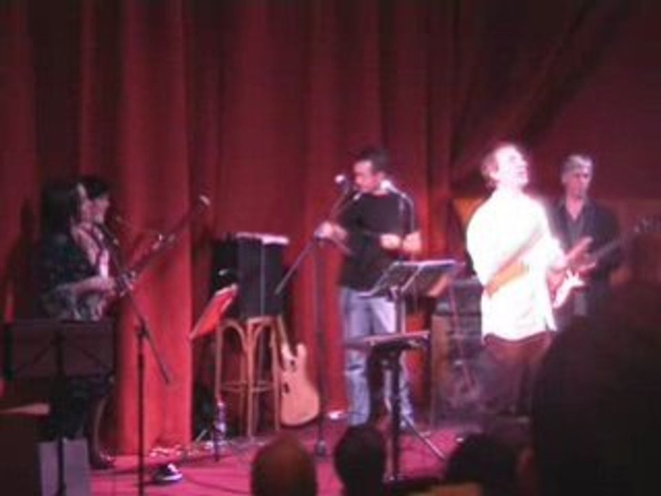 Public et Chanson impossible : Saucisses et saucissons