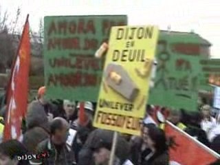 Dijon : Manifestation de soutien aux salariés d'Amora Maille