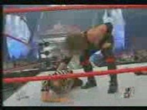 WWE - Triple H VS. Kane - Raw 2003 - Kane's
