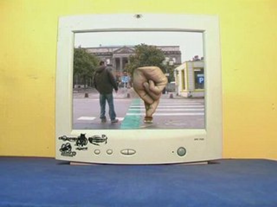 Opus 12 Close Up story