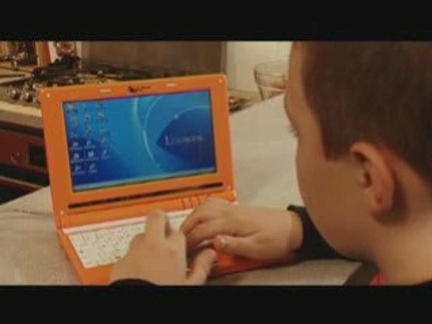 Lexibook Laptop Master (version GB) - Vidéo Dailymotion
