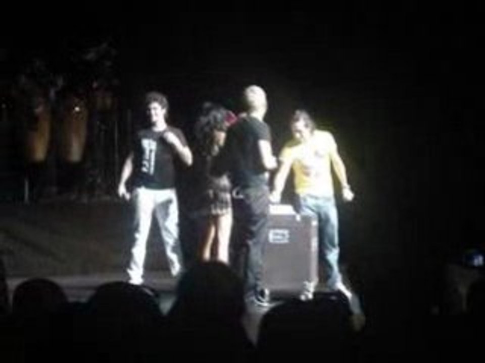 Le Cantan Feliz Cumple a Dulce [28]