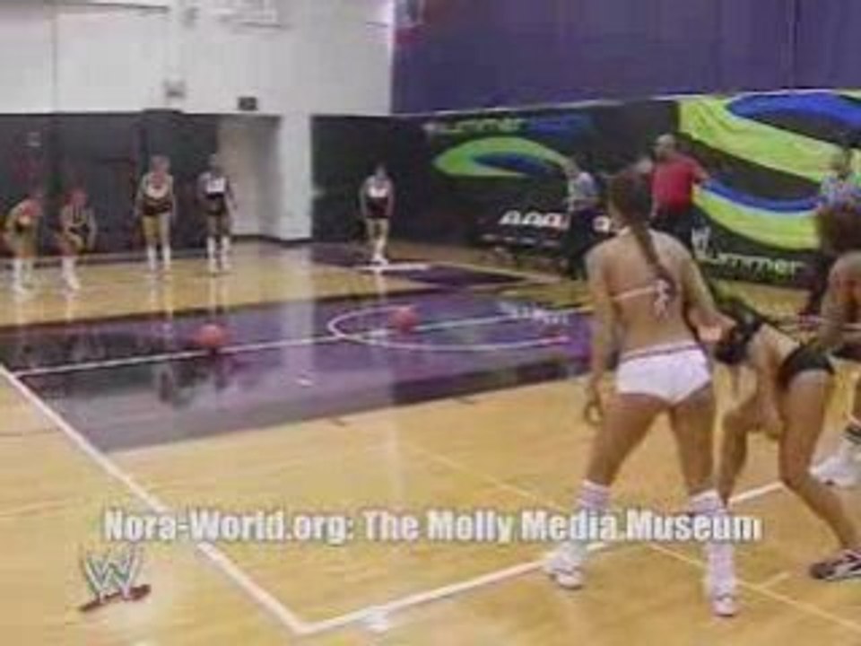 Diva DodgeBall Summerslam 2004