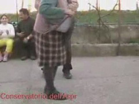 tarantella calabrese zampogna tamburello ballo viddaneddha