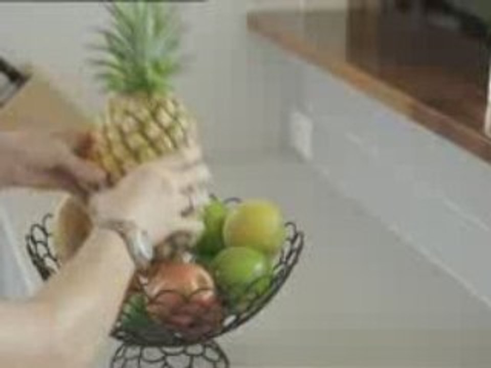 18402_Tropical_Pineapples_TVC_1