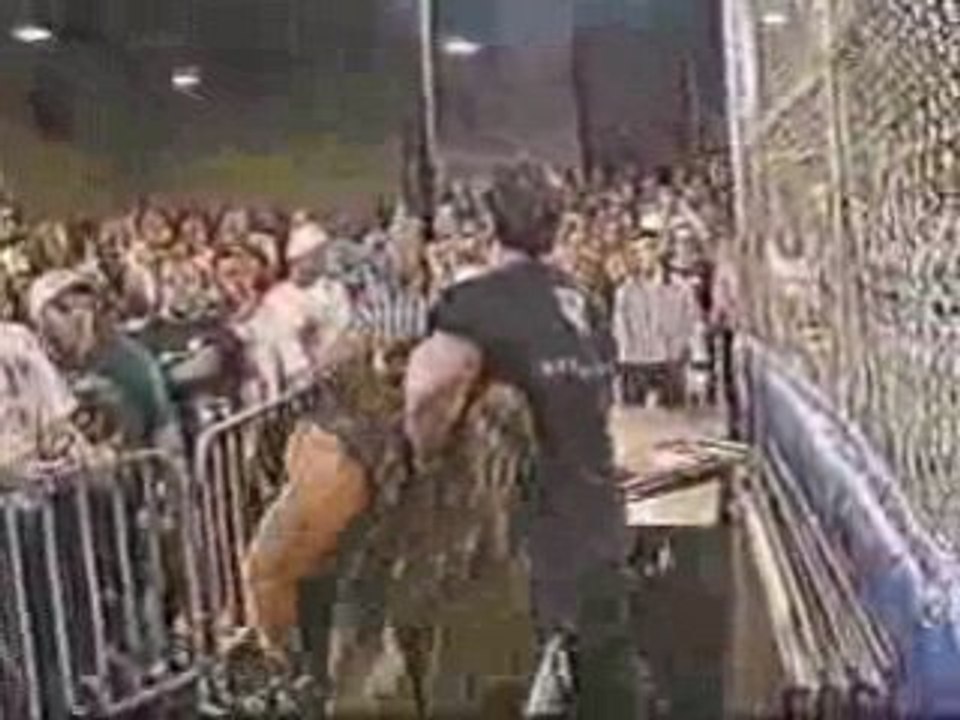 ECW Cage Match Sandman vs Raven