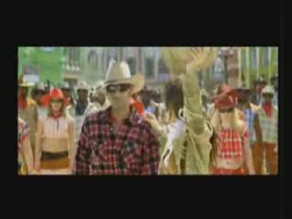 Golmaal returns -Tha karke full song video
