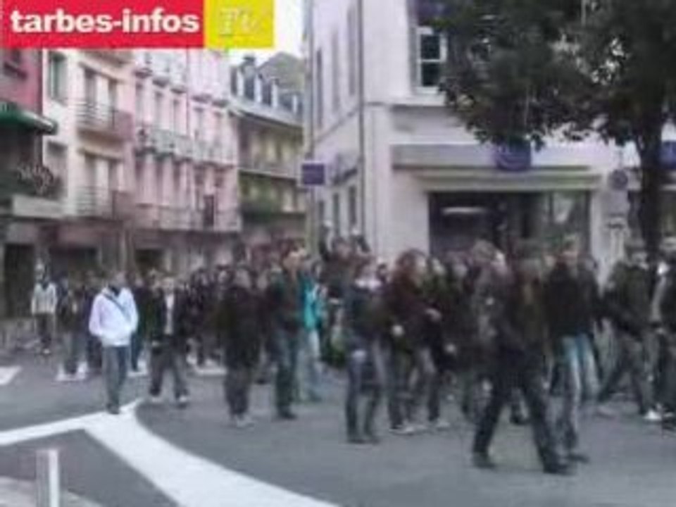 Tarbes manifestation contre la réforme Darcos