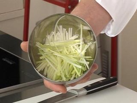 Couper en julienne