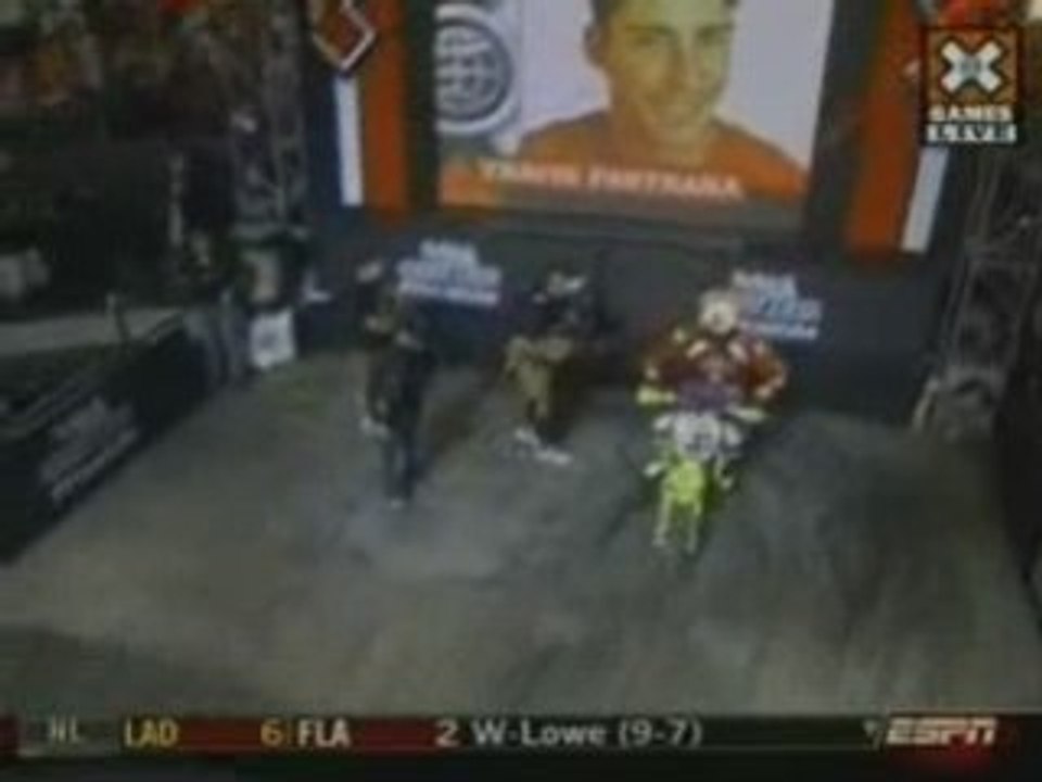 Travis Pastrana - XGames 2006 - Double Backflip Big Air