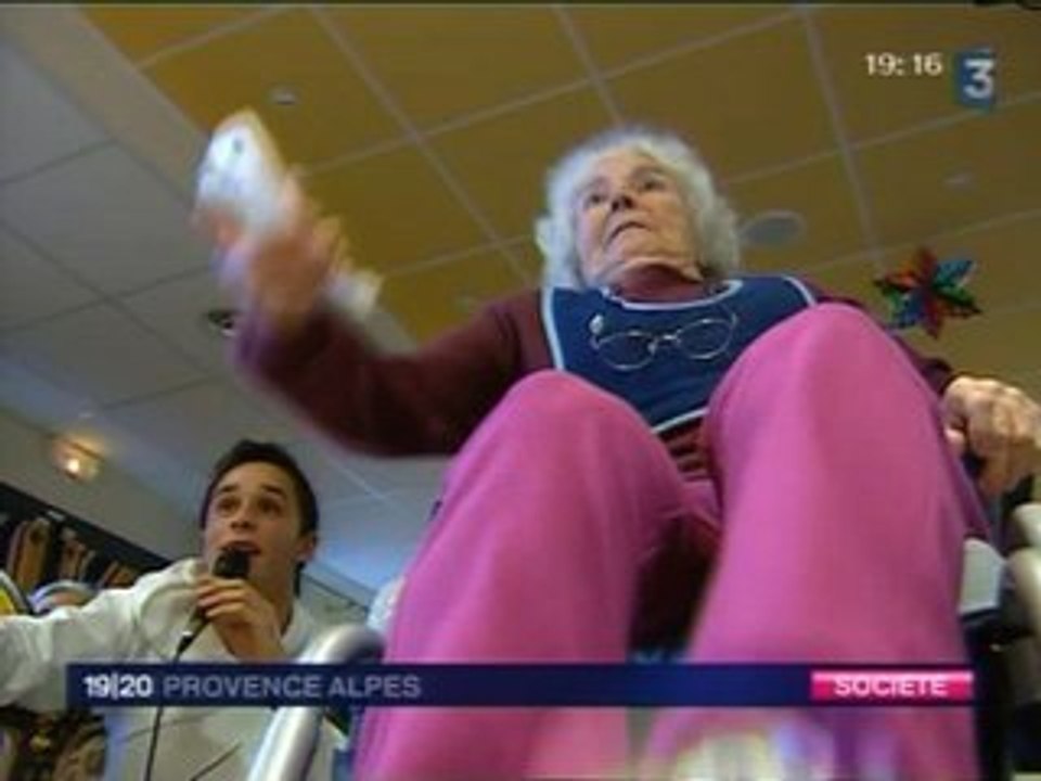 La Wii en maison de retraite . Marseille