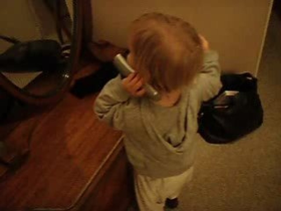 Oscar téléphone à son papa