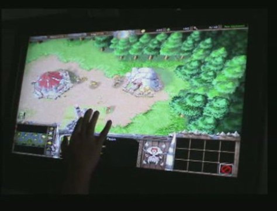 Warcraft on Touchscreen : Impressive !