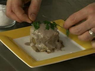 Pomme de terre à l'œuf poché et aux champignons