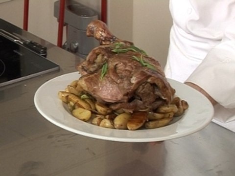 Epaule d'agneau frottée à la sarriette
