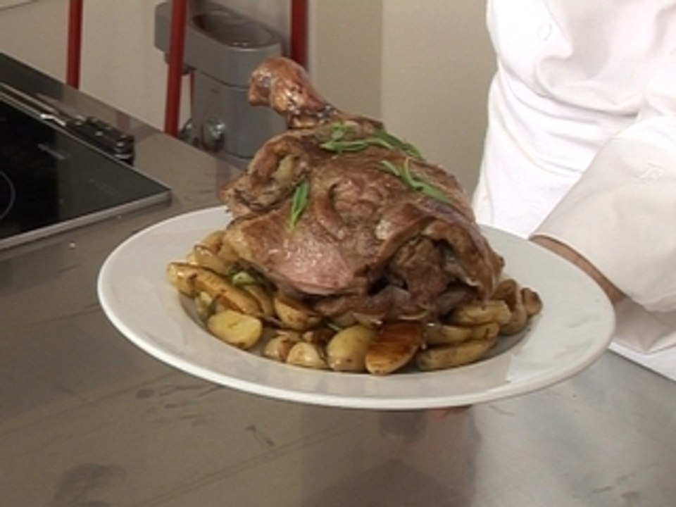 Epaule d'agneau frottée à la sarriette
