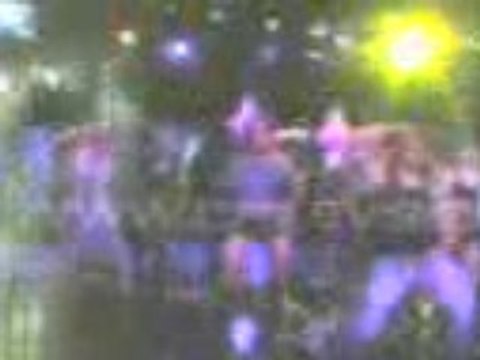 El team mekano visita a primer plano