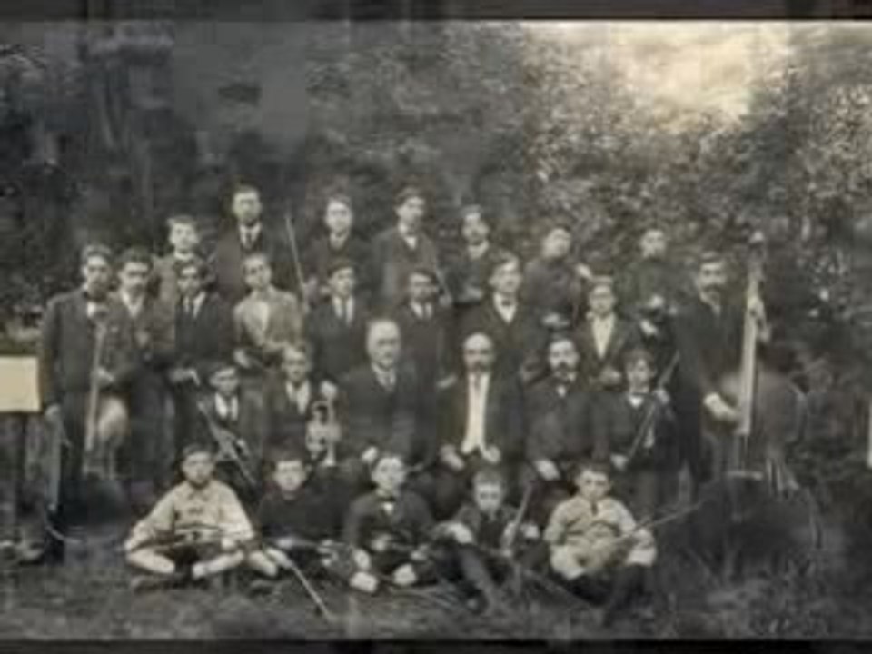 Cet homme Bhale Bacce Crew