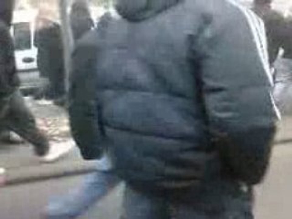 Manif sur l'avenue de la Republique