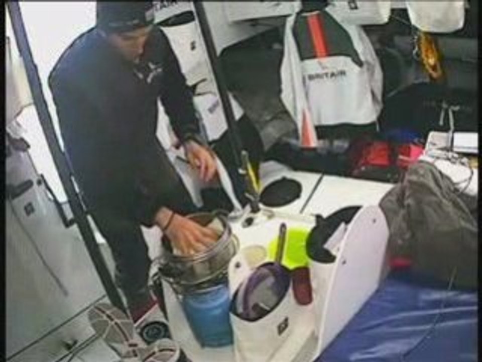 Préparation d'un repas en mer ...