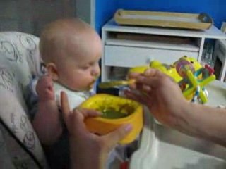 Notre petit popeye dévore les épinards le 09 sept 08