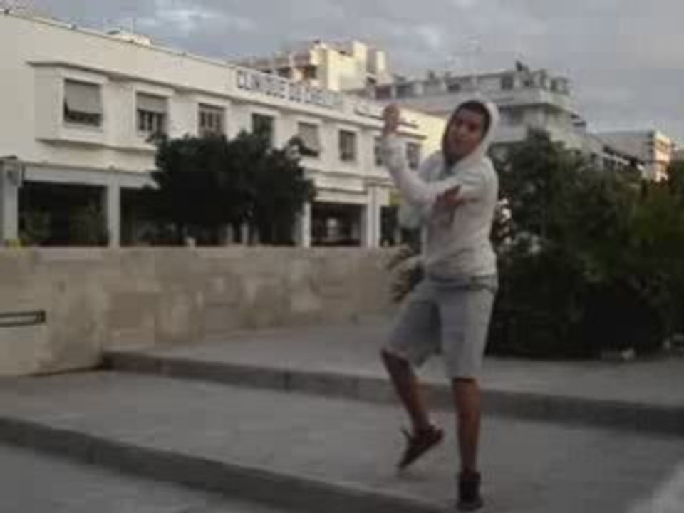 electro dance OMIIKSS