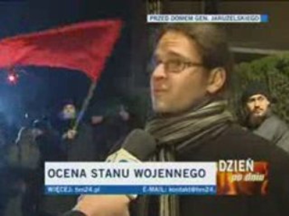 Demonstranci_przed_domem_Jaruzelskiego