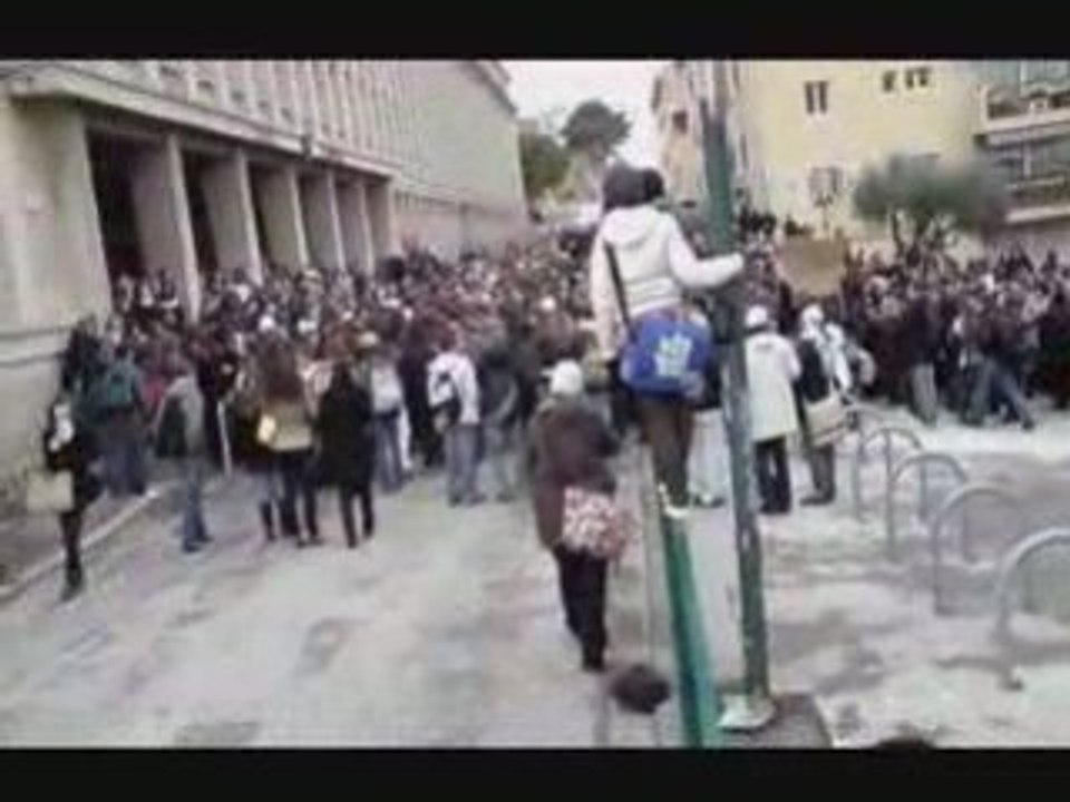 Blocus Salon de provence contre Darcos