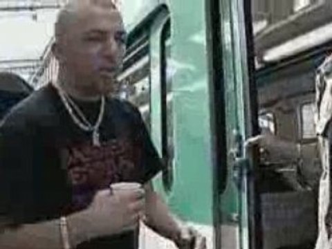 - assos de dingos chien_ ghetto_ rap freko dingue