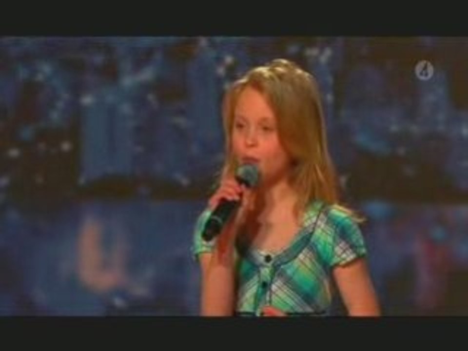 Zara Larsson 10 year old girl amazing voice