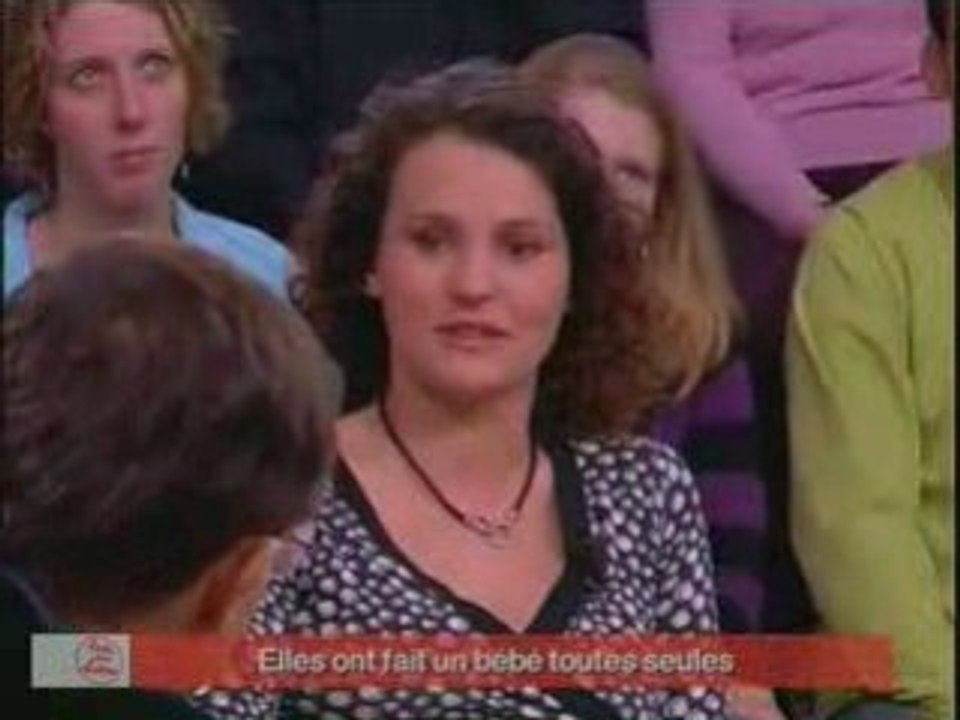 Elles ont fait un bébé toutes seules (1-3)