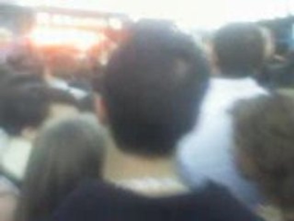 Mec perché sur un lampadaire