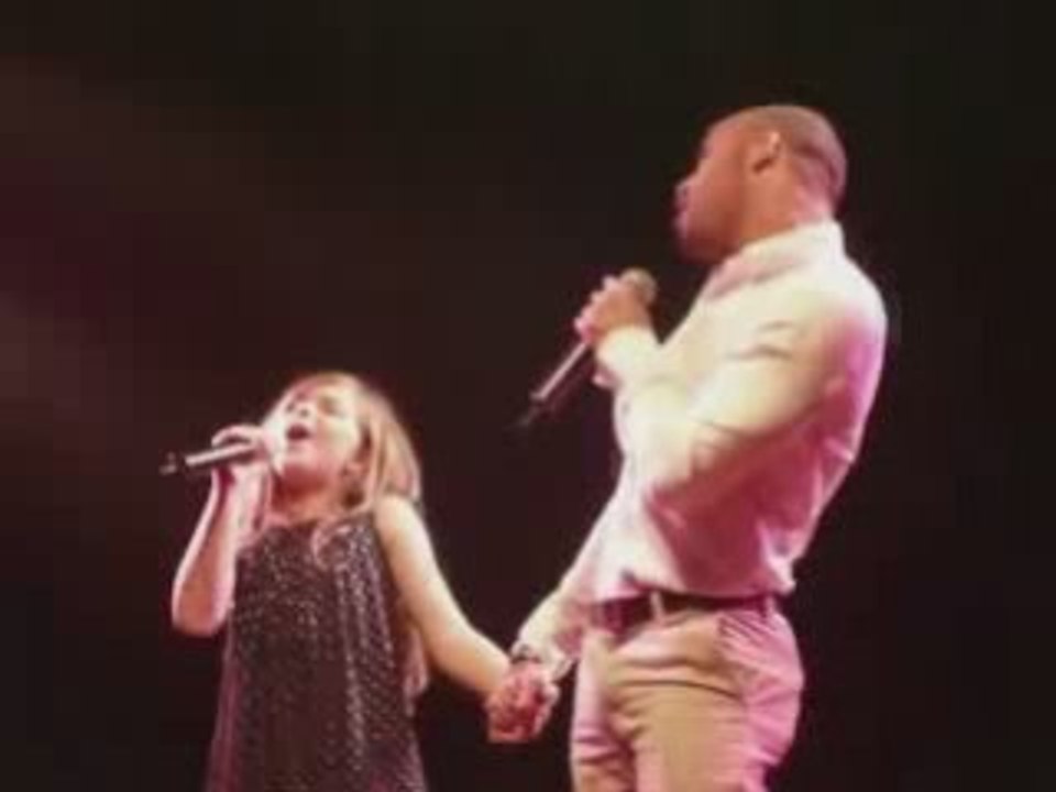 Caroline Costa et Edu Del Prado, New York New York, live )