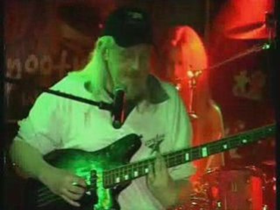 When I met you Live at the snooty fox