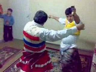 furuncu kardeslerden gobek show