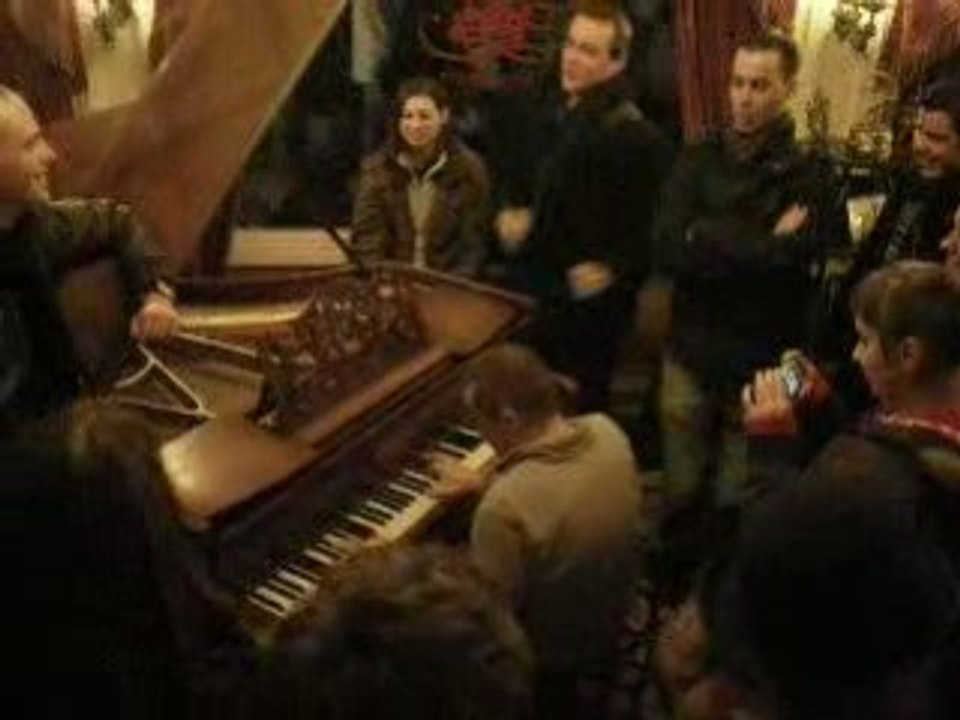 meeting noel(walt's piano)