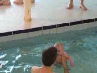 Séance bébé nageur à la Baule