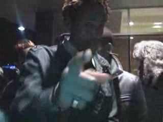 Tia Nga Mal A L'Aise Kevin Mola & Son Staff Suite & Fin