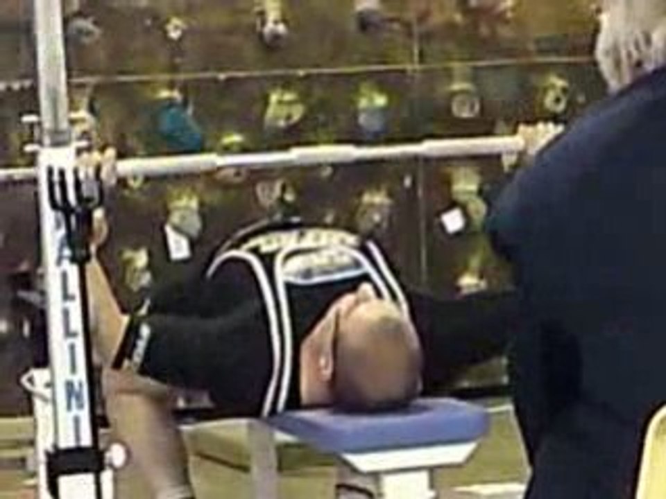 368lbs (167,5kgs) françois le hé (218lbs-98,8kgs)