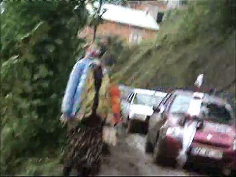 KÖYDEN SALONA GİDİŞ