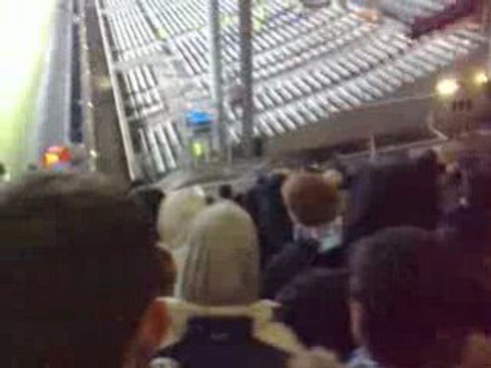 Lyon om (fin de match) matraque dans le cul pour les crs