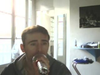 Wiwi égratigne "Mon ami le pélican"