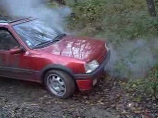 un ptit burn dans la boue en gti